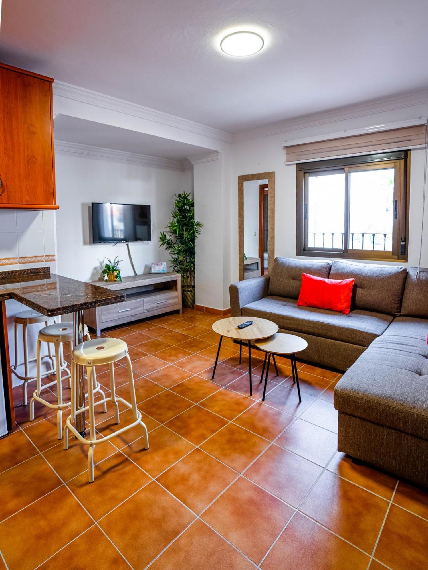 Aparthotel Village *