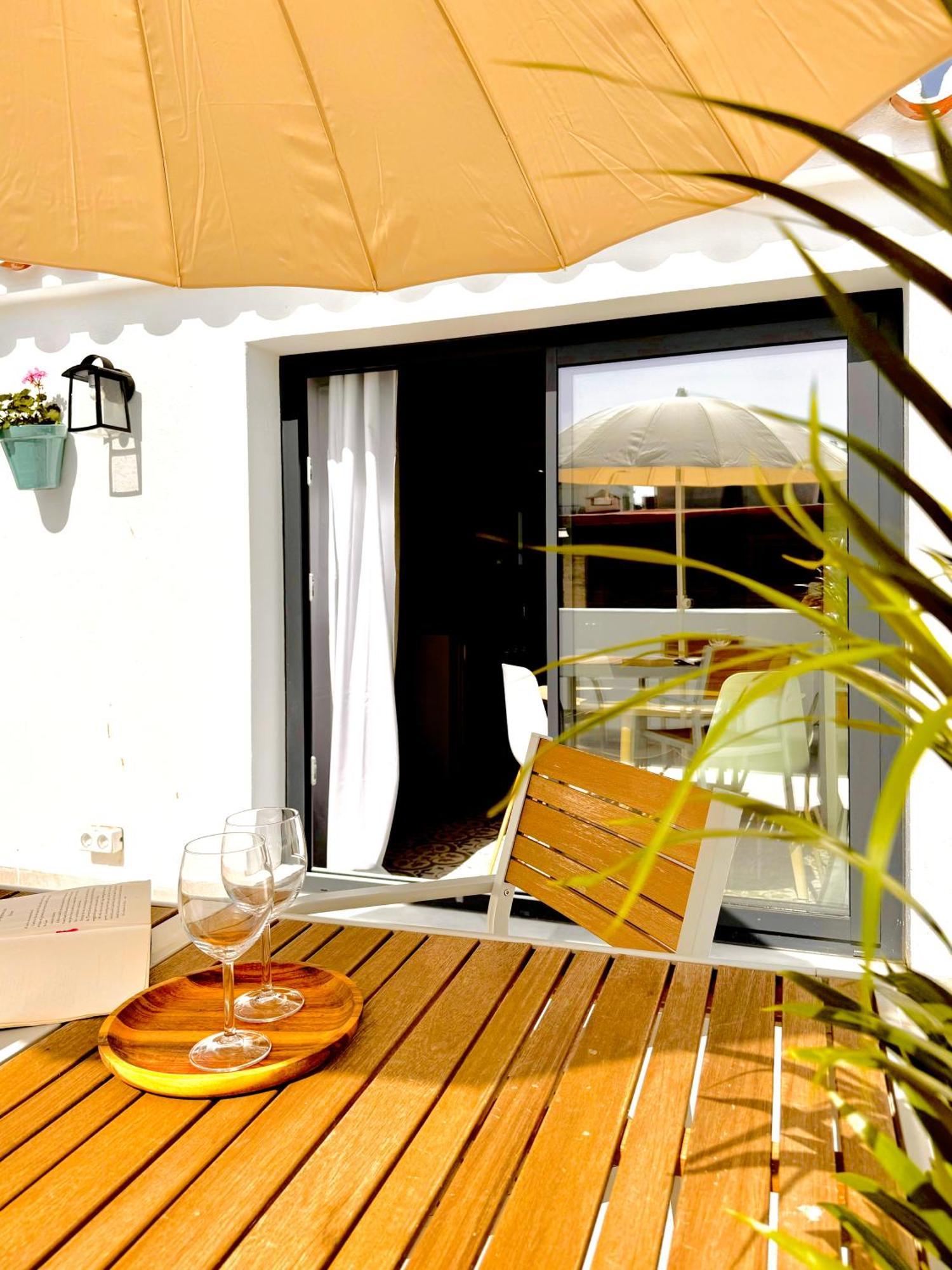 Aparthotel Village *