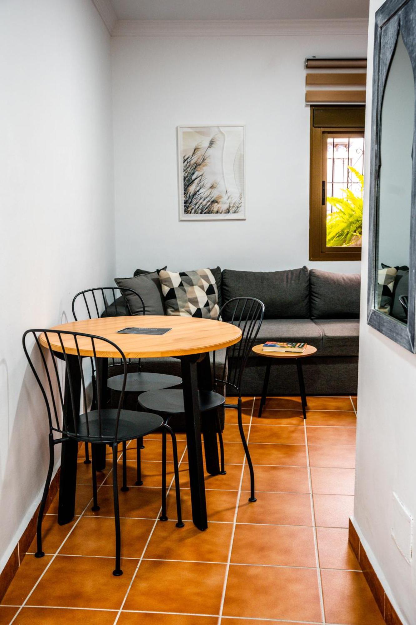 Village Aparthotel